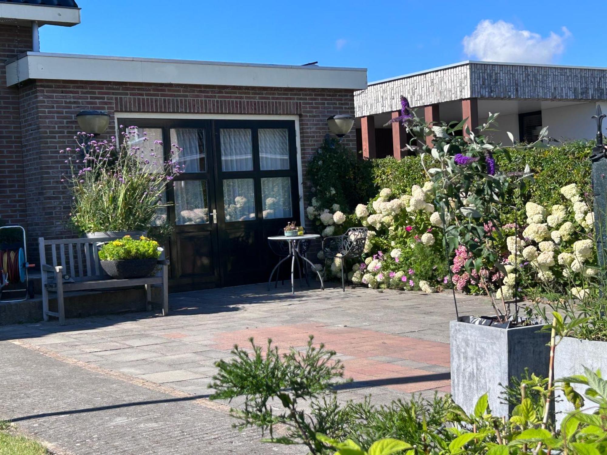 Flowerbed Bed and Breakfast Voorhout Exteriör bild